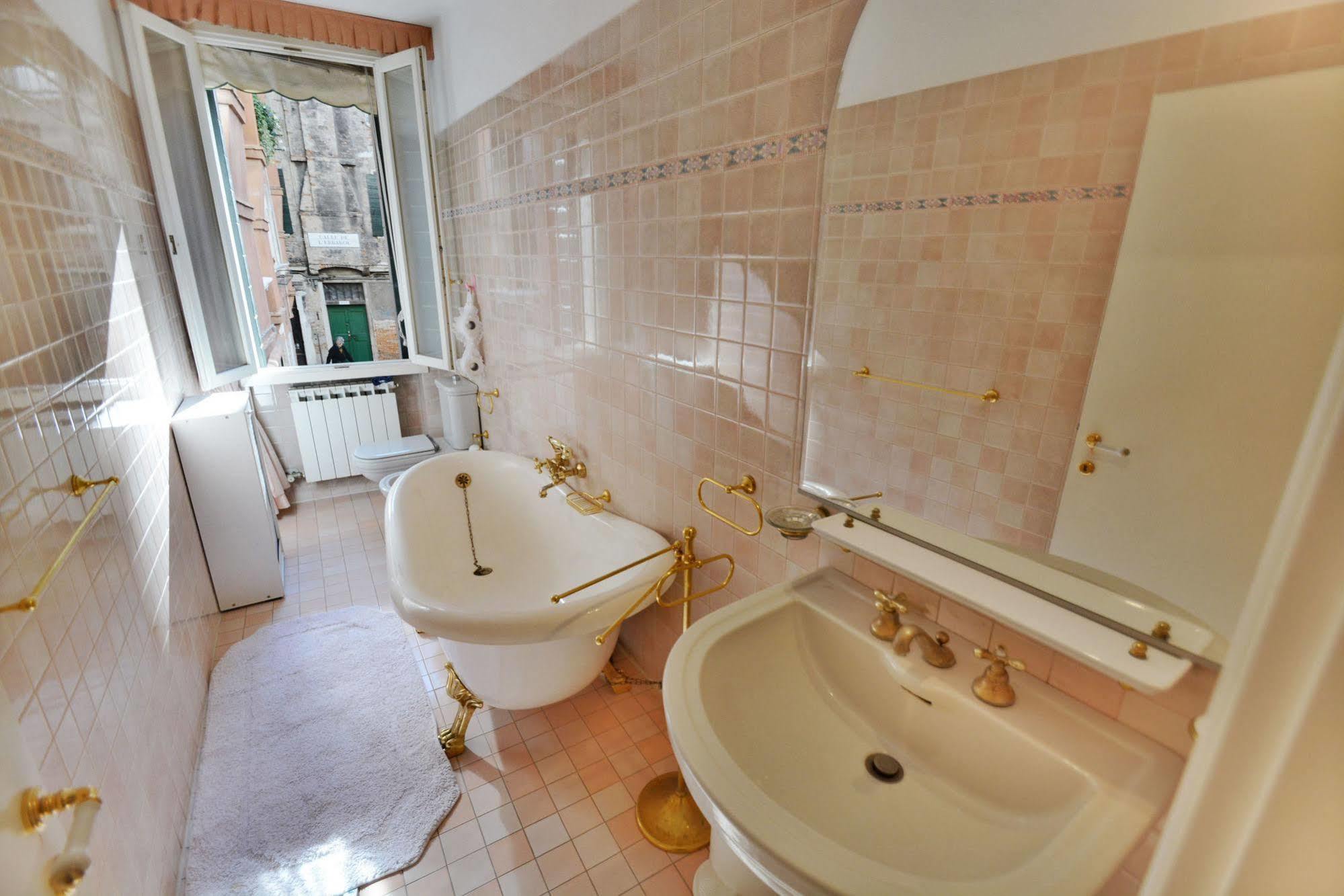 Ve.N.I.Ce. Cera Casa Del Sol Lejlighed Venedig Eksteriør billede