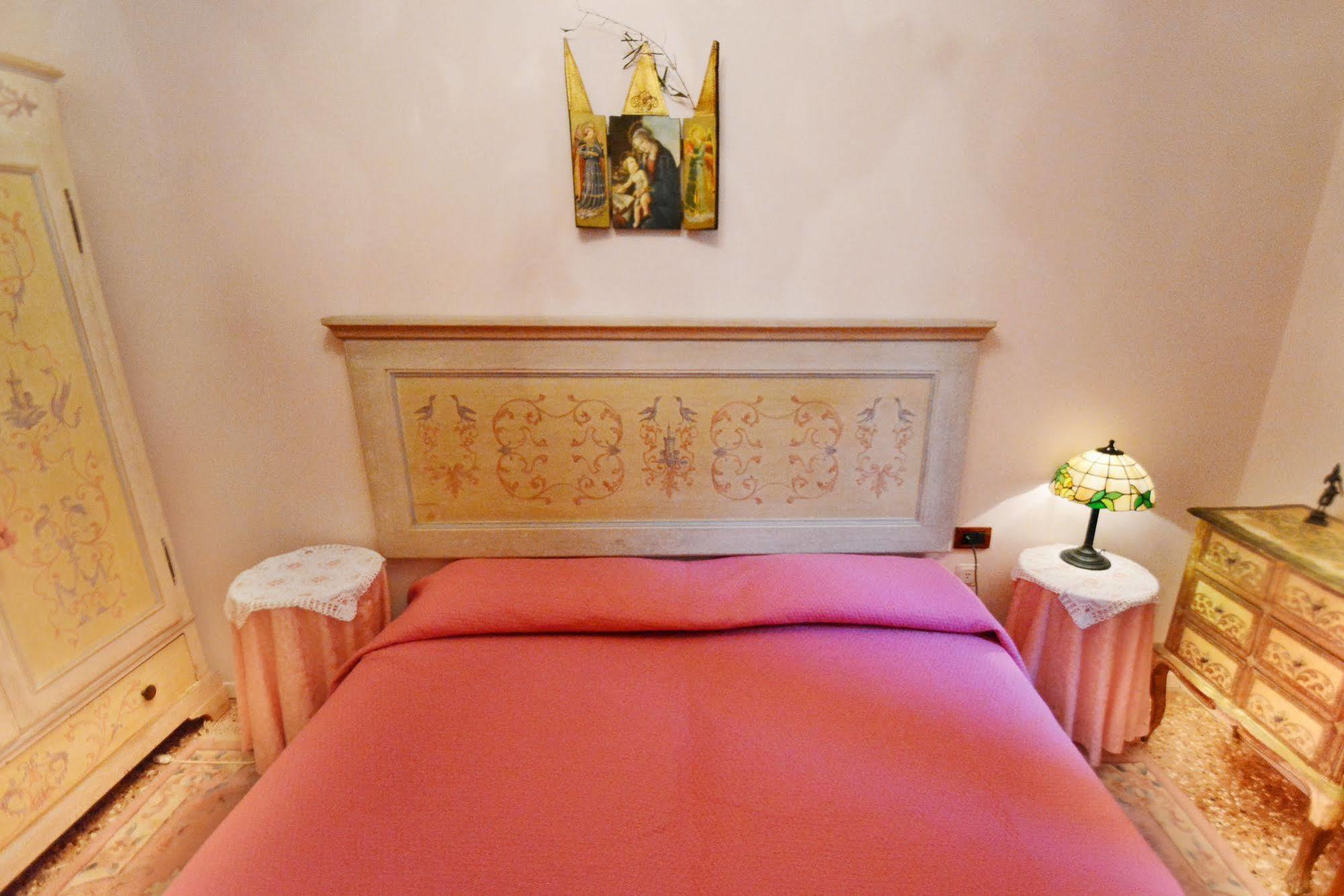Ve.N.I.Ce. Cera Casa Del Sol Lejlighed Venedig Eksteriør billede