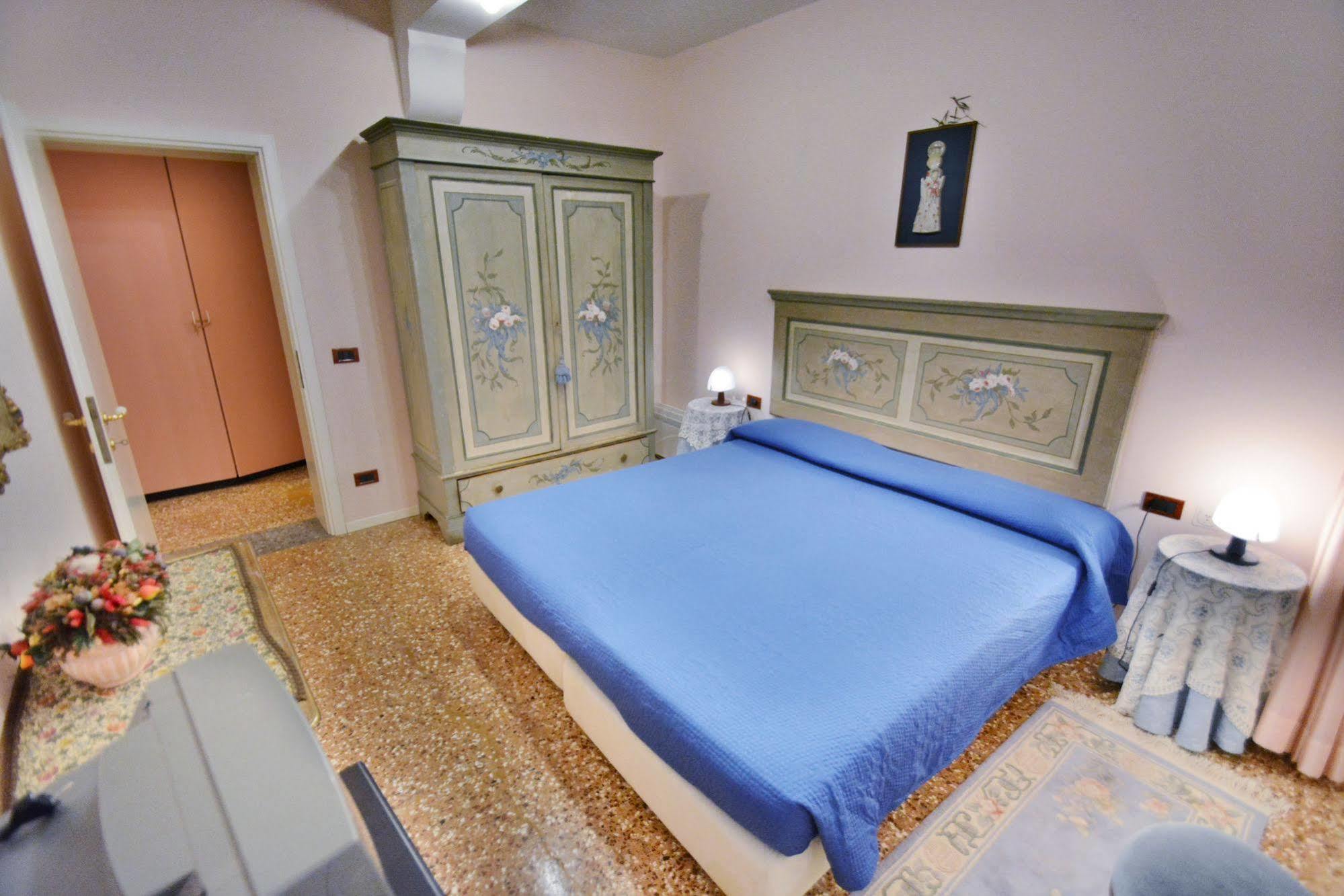 Ve.N.I.Ce. Cera Casa Del Sol Lejlighed Venedig Eksteriør billede